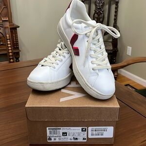 Exceptional Veja sneaker